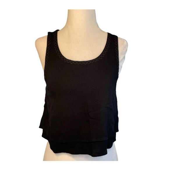 Tigerlily Revolve Embroidered Trim Cropped Tank Top Black Flowy Tiered Sleeveles - Picture 1 of 9